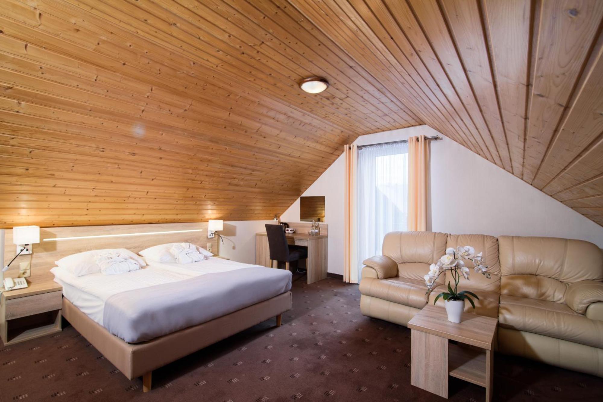 Jastrzębia Góra Hotel Spa Activia מראה חיצוני תמונה